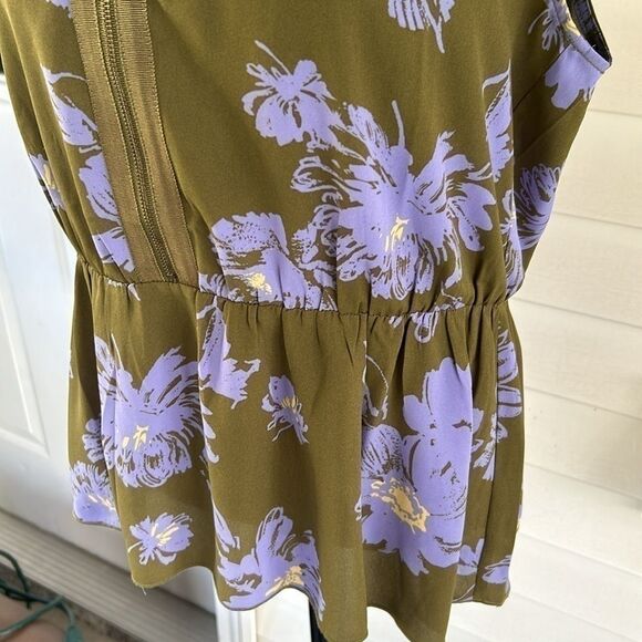 CAbi Celebrity Top Sleeveless Pop Flower Zipper Accent Med Tank Style #4184  A - Picture 4 of 8